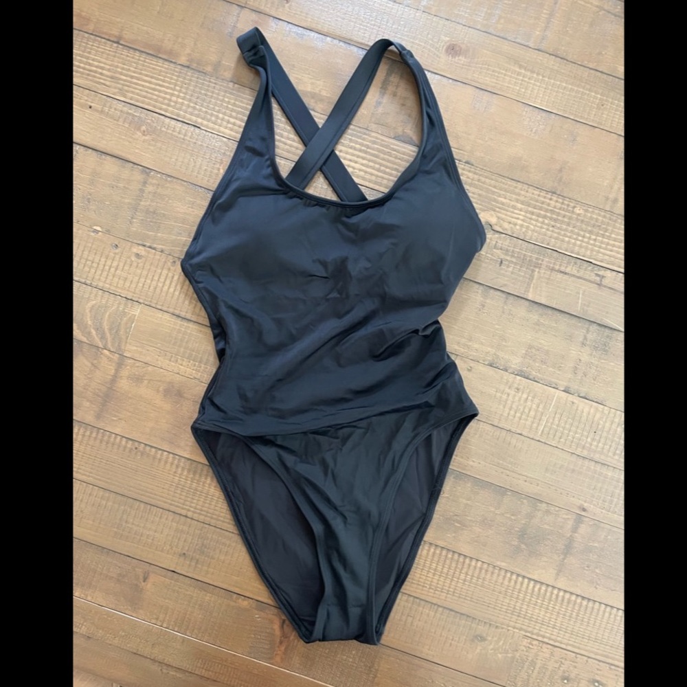 NWT’s Andie Swim cheeky Tulum one piece